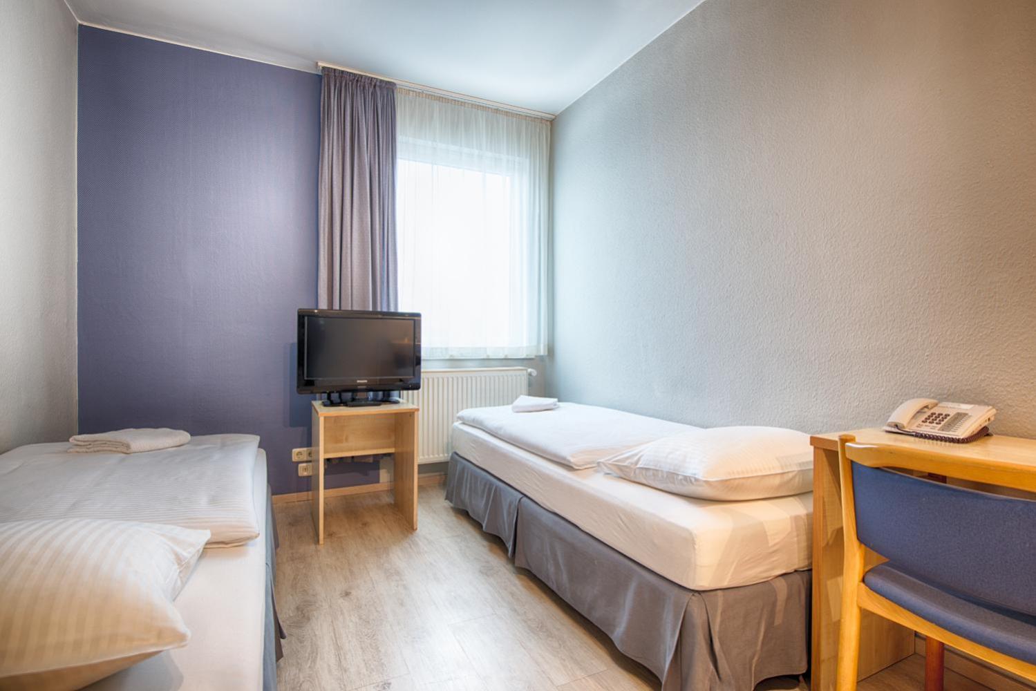 Enjoy Hostel Berlin City West Exterior photo